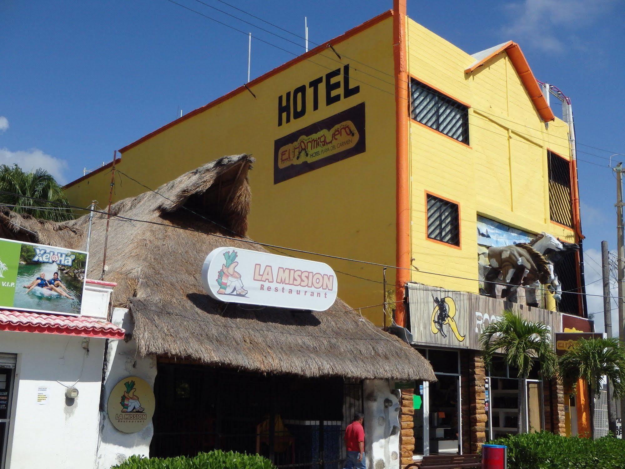 Hotel El Hormiguero Playa del Carmen Exterior photo